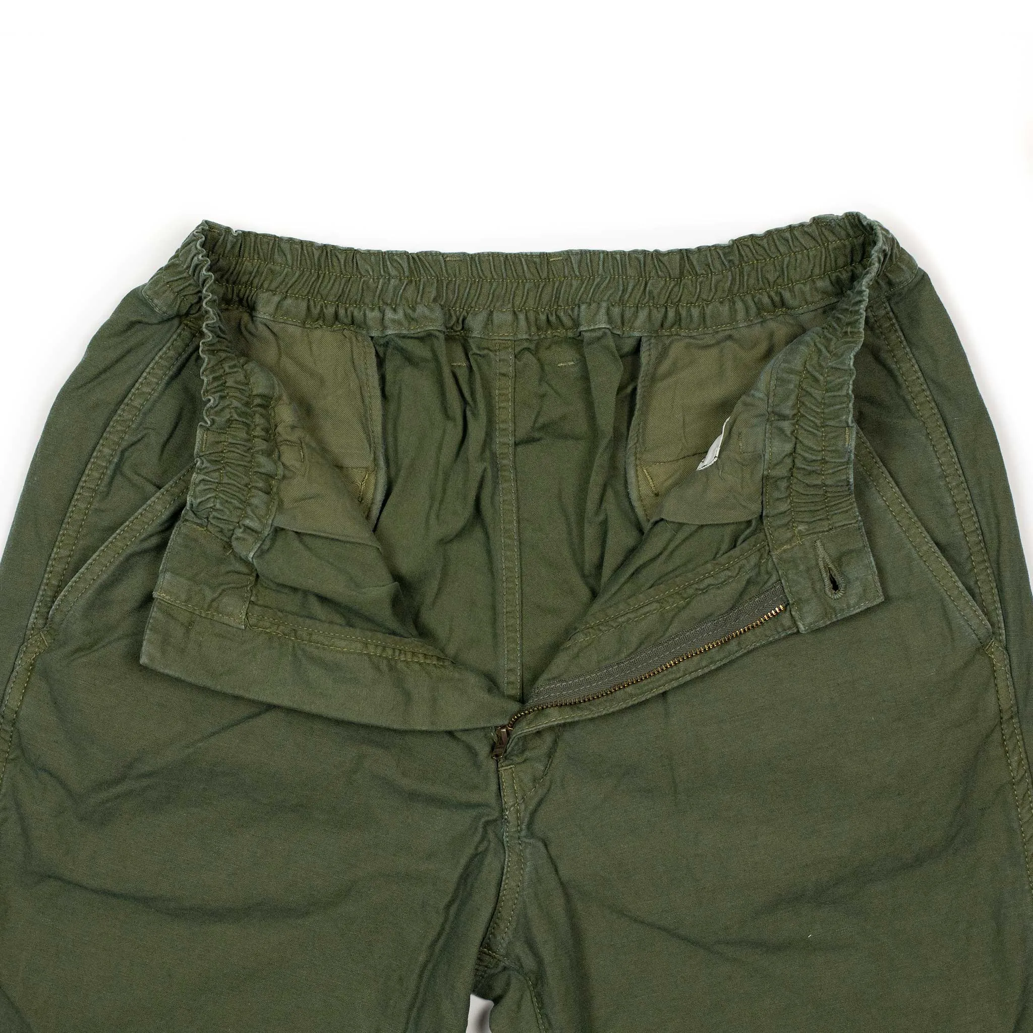 Easy chinos in olive green cotton and linen reverse sateen